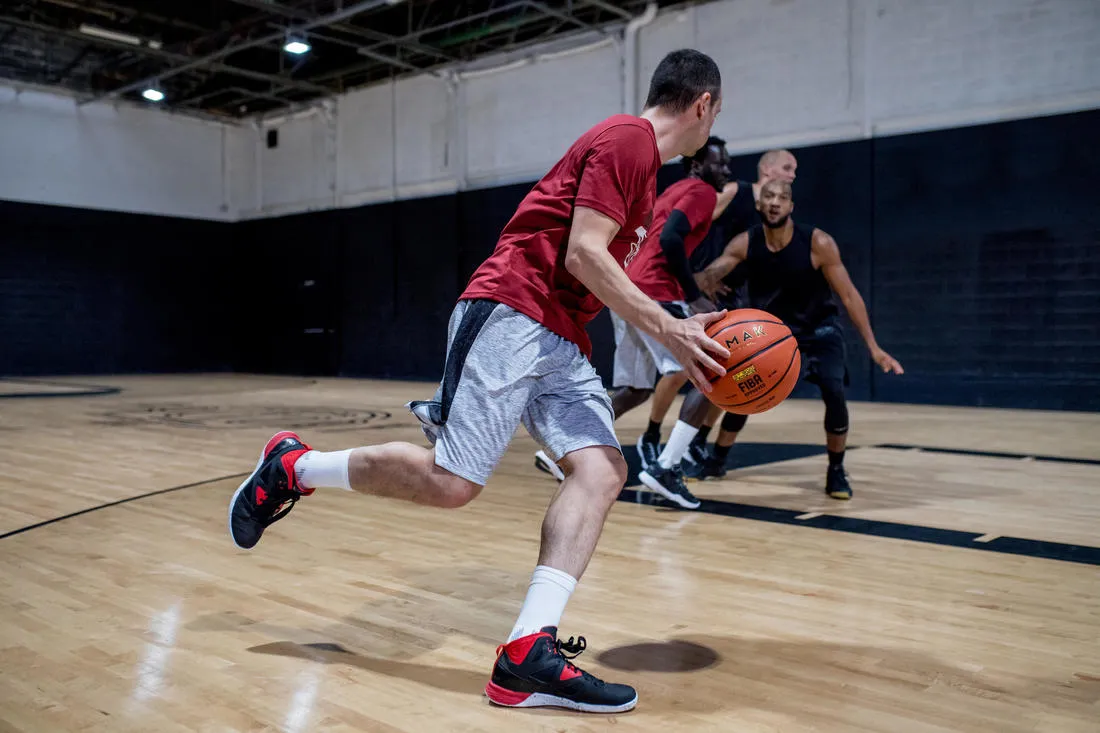 Beginner Basketball Shoes Shield 300 - Black/White/Red