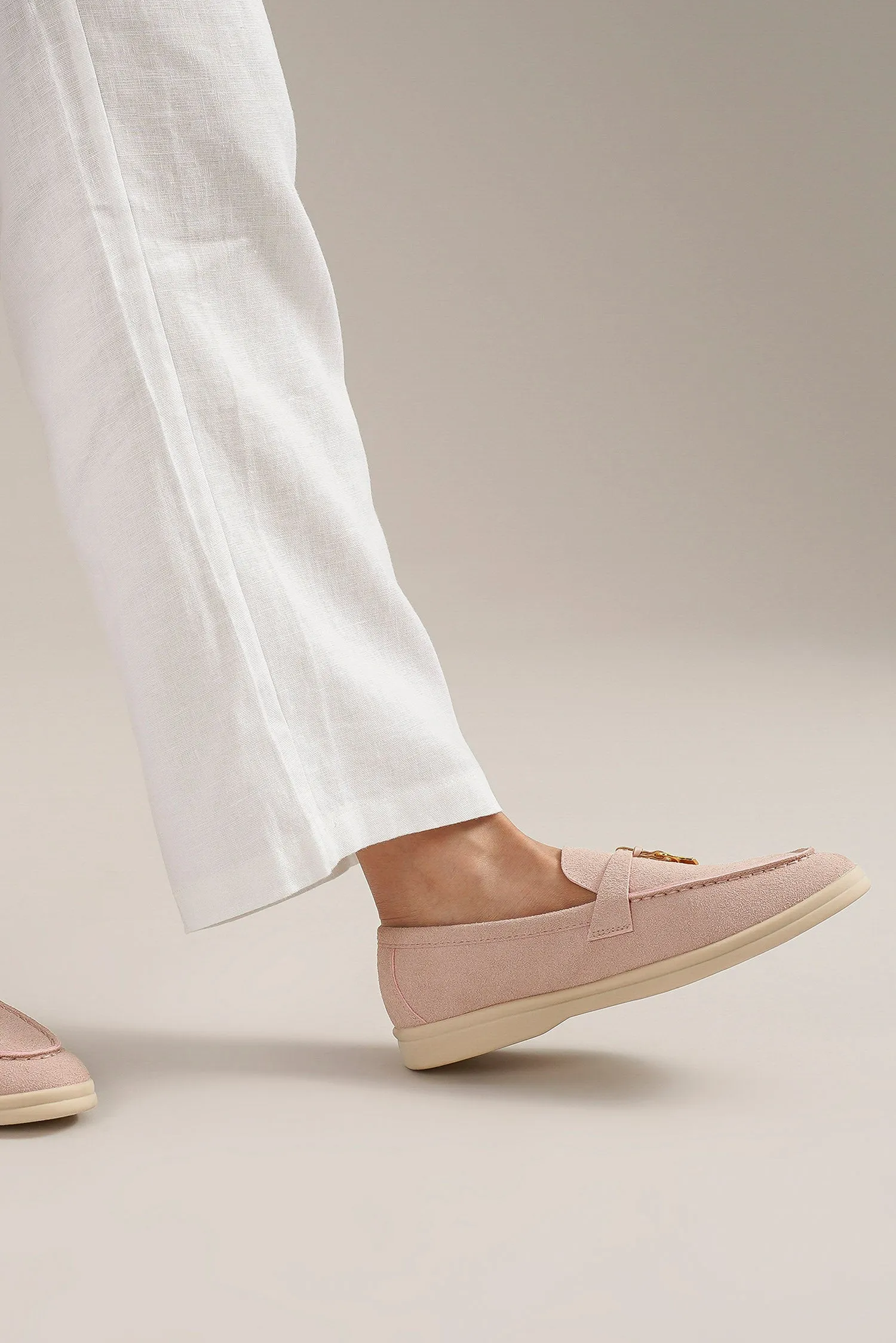 CHARLIE-01 Gold-Accent Loafers