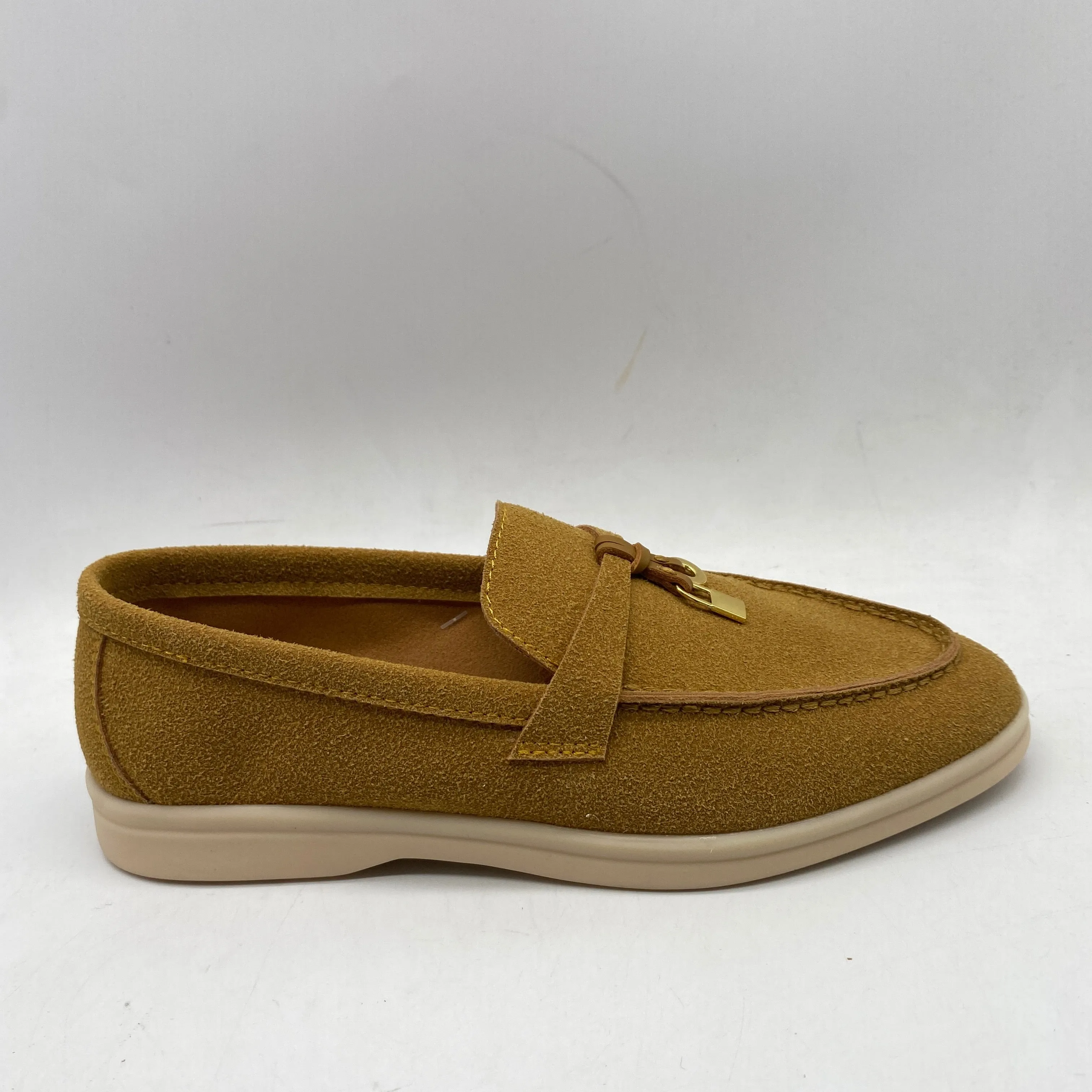 CHARLIE-01 Gold-Accent Loafers