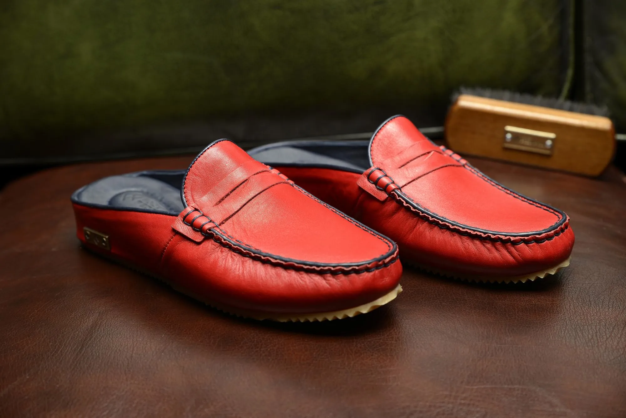 FOOT FEDERATION MOC-TOE MEN'S LEATHER SLIPPER RED