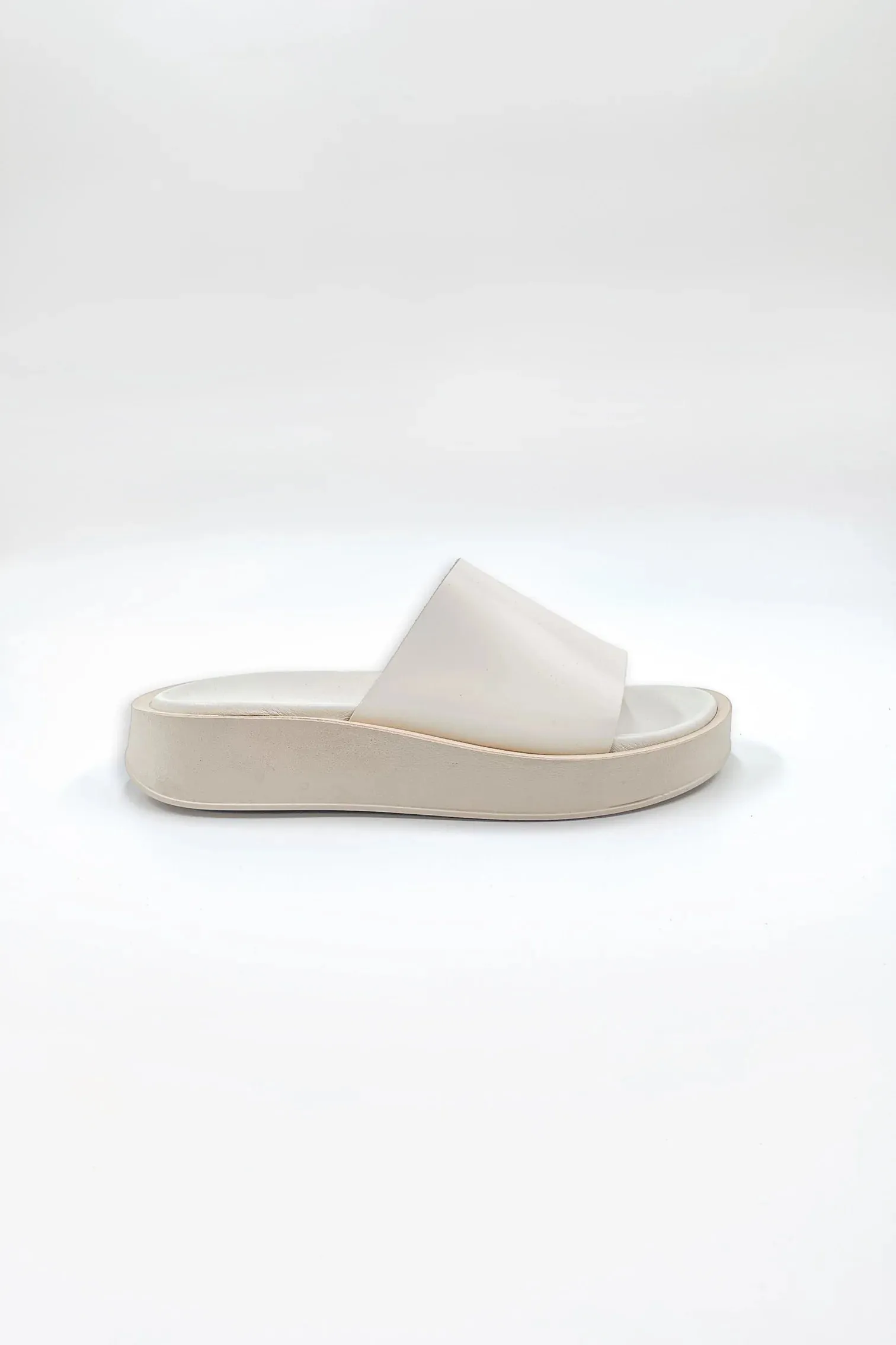 Regina Sandal