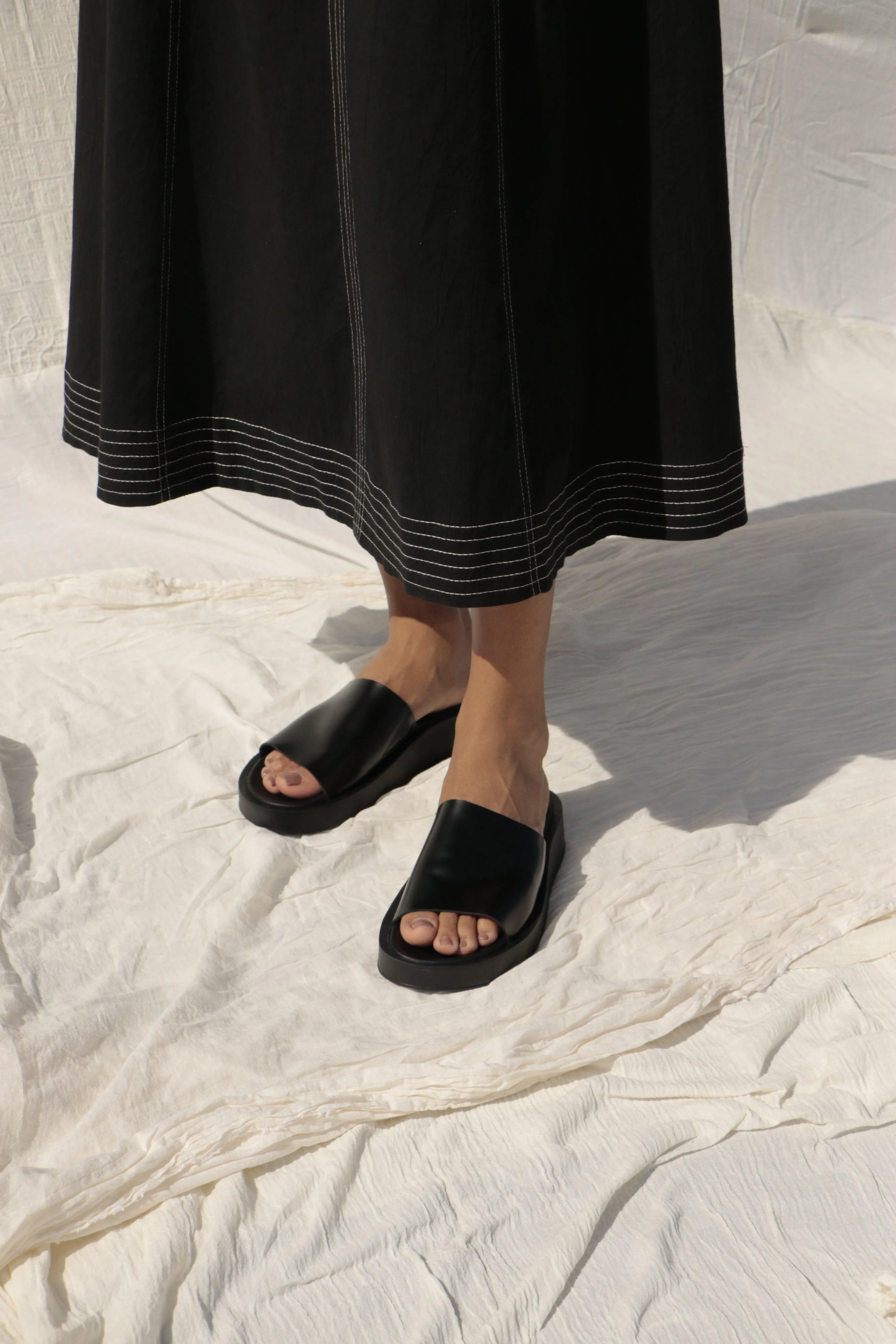Regina Sandal