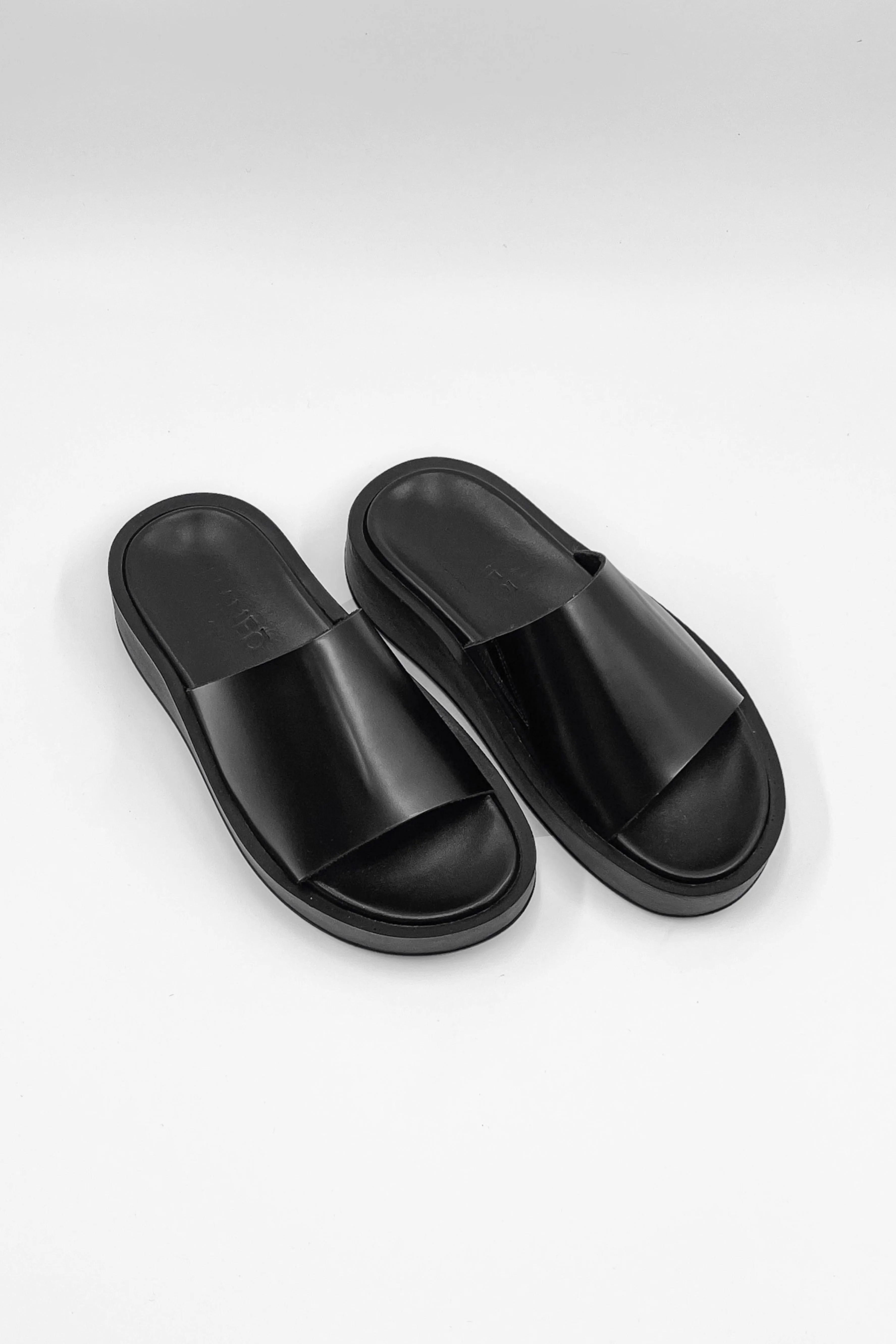 Regina Sandal